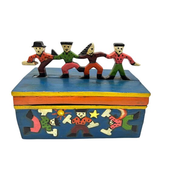 Vintage Handmade Wood carved Box with Dancing Figures Chupak Folk Art 1996 - Picture 8 of 16